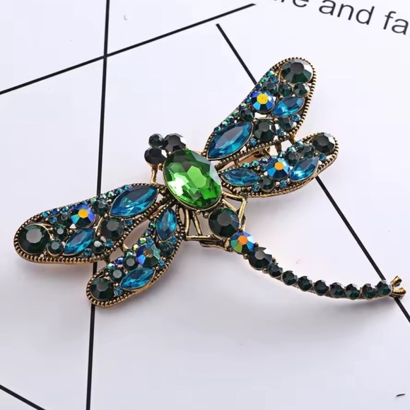 Green Diamond Dragonfly Gemstone Crystal Brooch - Picture 2 of 7